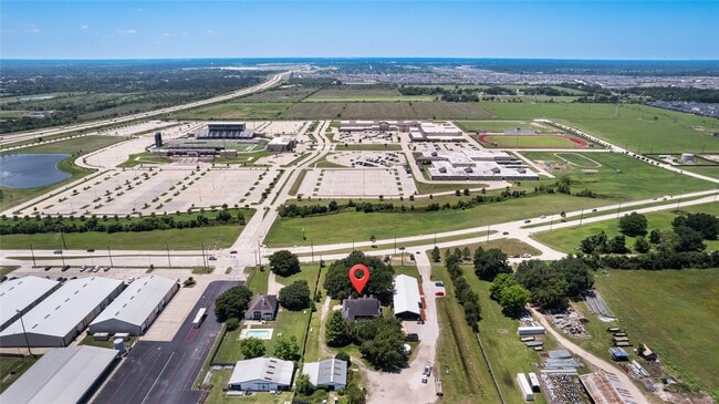 Building Photo - 20240 Cypress Rose Hill Rd