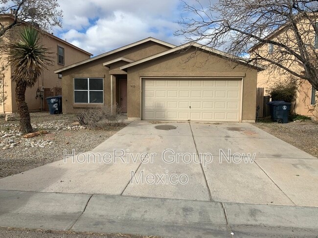 Photo - 915 Blackbird Dr SW House