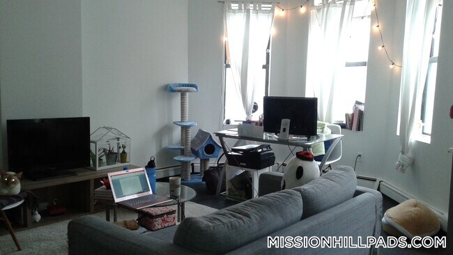 Photo - 63 S Huntington Ave Unit 3