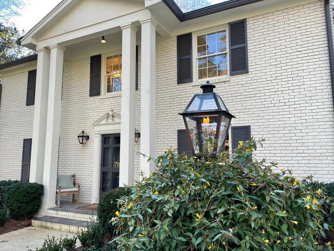 Photo - 4044 Emma Ln NE