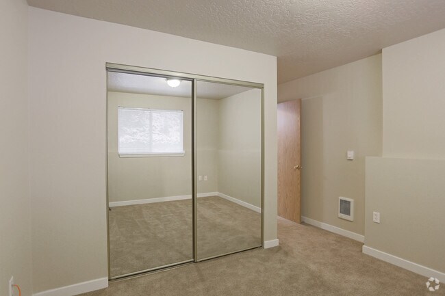 2BR, 2BA - Bedroom