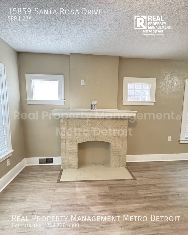 15859 Santa Rosa Dr