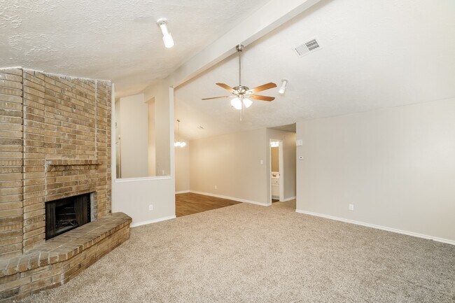 Photo - 19903 Mountain Dale Dr
