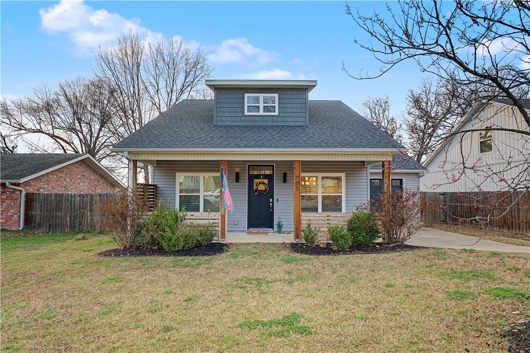Photo - 705 Dockery Ln
