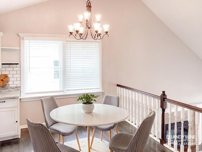 Photo - 105 Sumac St