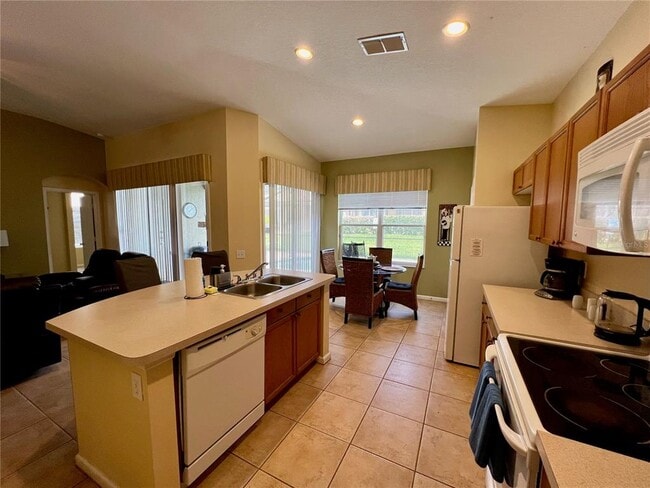 Photo - 8127 Fan Palm Way