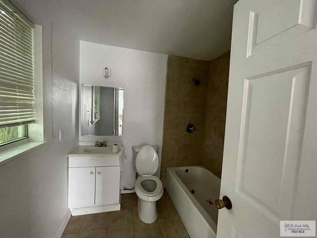 Photo - 521 N 9th St