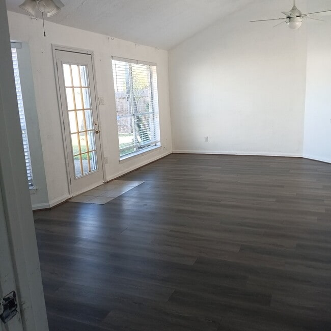 Photo - 14114 Old Village Ln