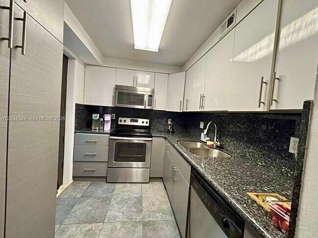 Photo - 301 Golden Isles Dr Unit 406