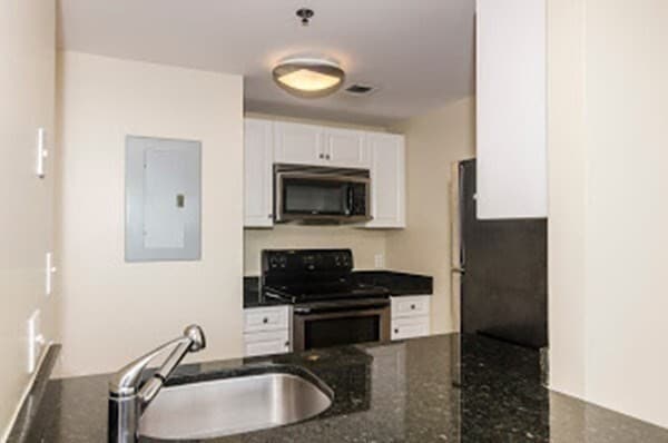 Photo - 10 Museum Way