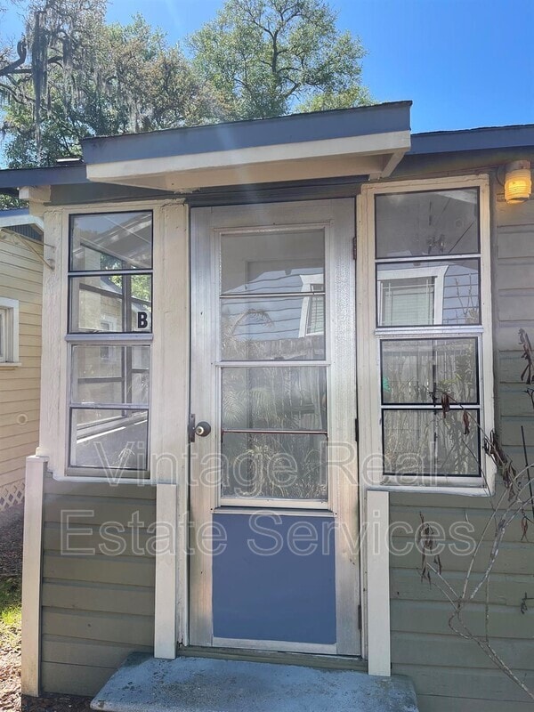 Photo - 309 W Comanche Ave Unit #B