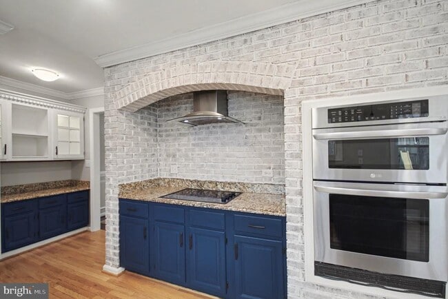 Photo - 128 Oakwood Dr