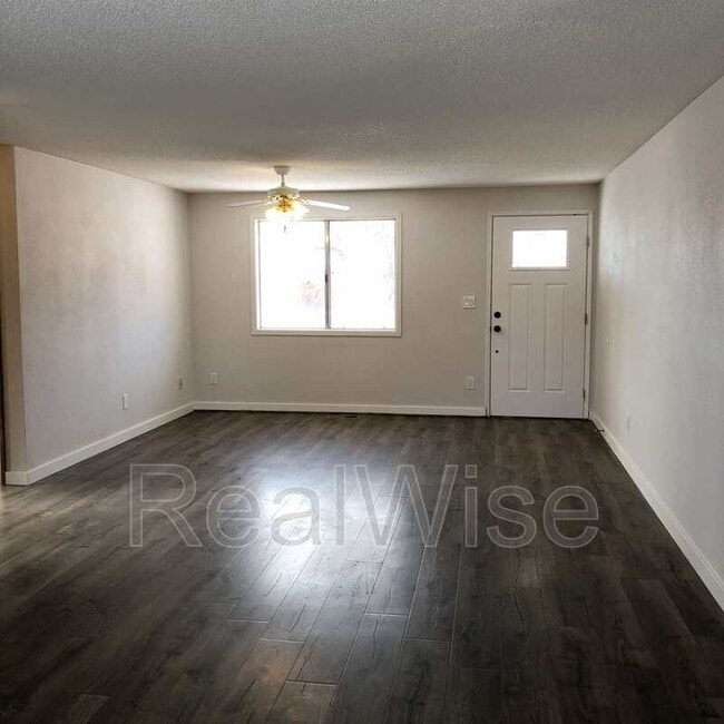 Photo - 2960 SW 23rd St