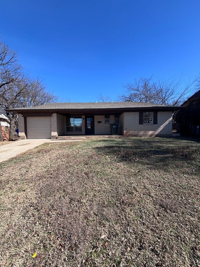 Building Photo - 2423 Kiowa Way