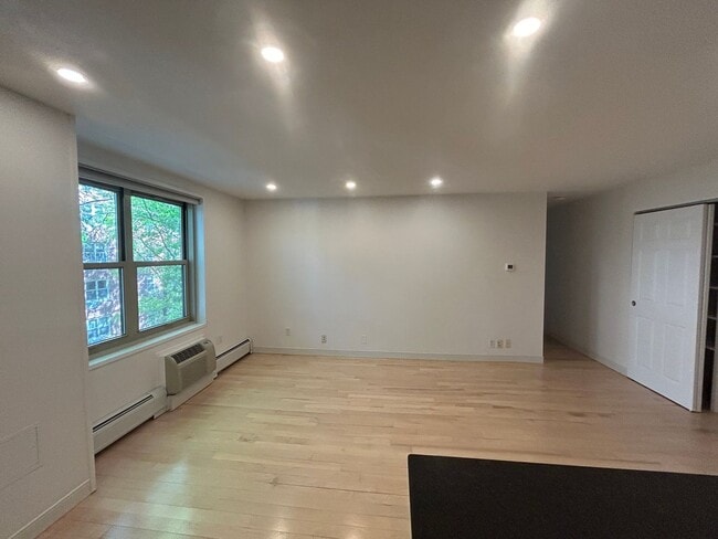 Photo - 3 Bed on Camelot Ct | Brighton | Available Now