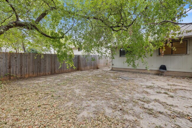 Photo - 1805 Mearns Meadow Blvd Unit B