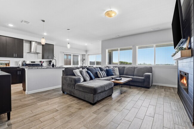 Photo - 1032 Fairfax Dr