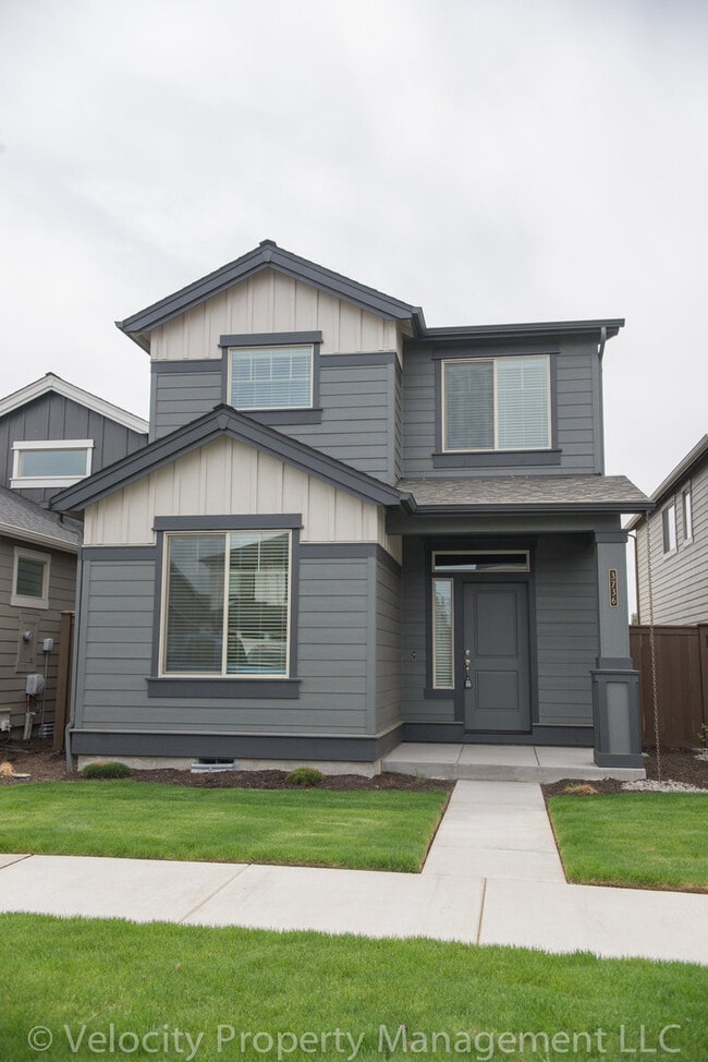 Half off First Months Rent!!Beautiful Home... - Half off First Months Rent!!Beautiful Home...