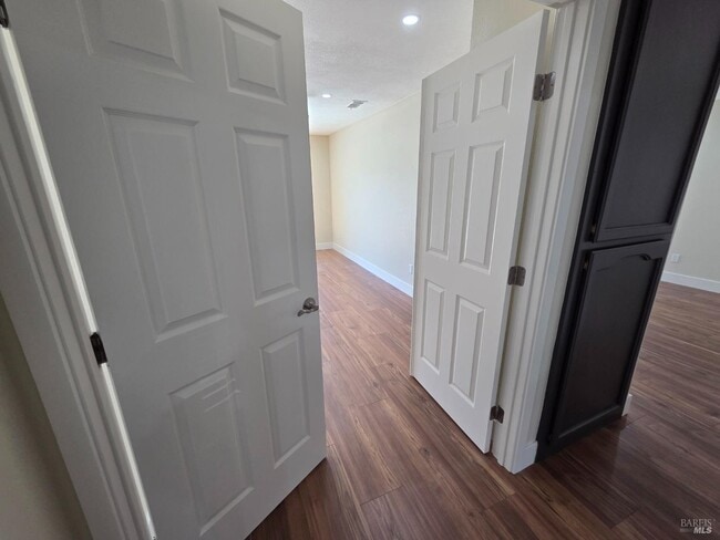Photo - 616 Placer Ln