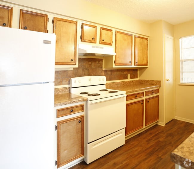 2BR/1BA -1150SF
