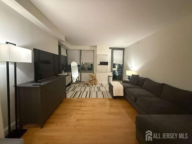 Photo - 1 Spring St Unit 702