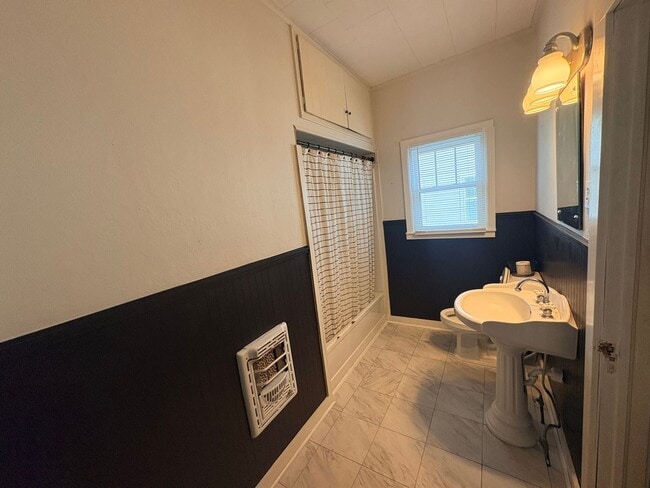 Photo - 1104 11th St