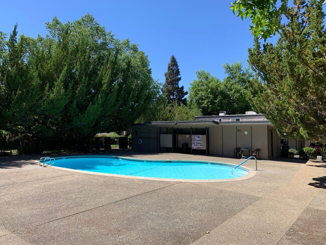 Photo - 50% OFF 1st Months Rent !!! 3 Bedroom, 2 1/2 Bath in Fair Oaks