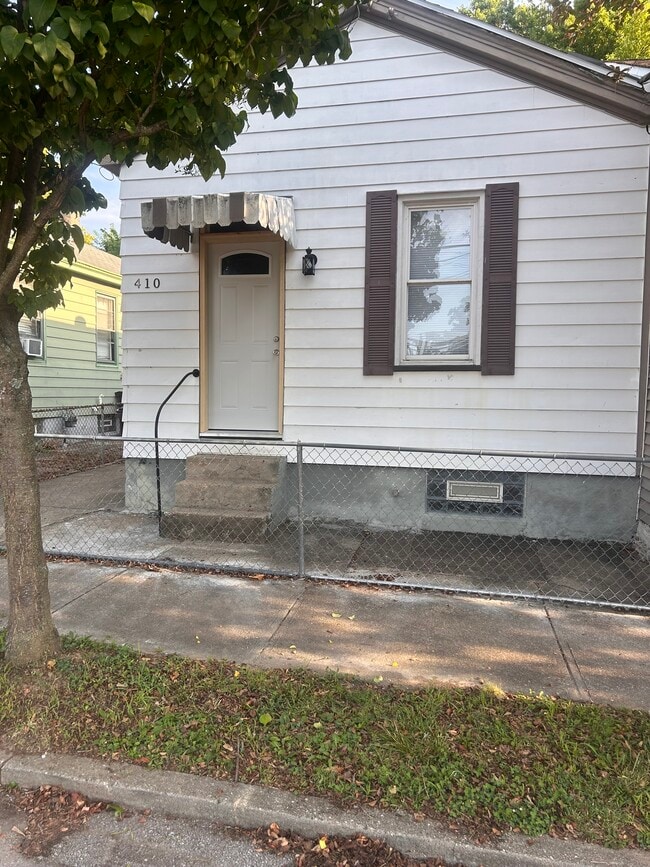 Building Photo - 410 Watkins St Rental