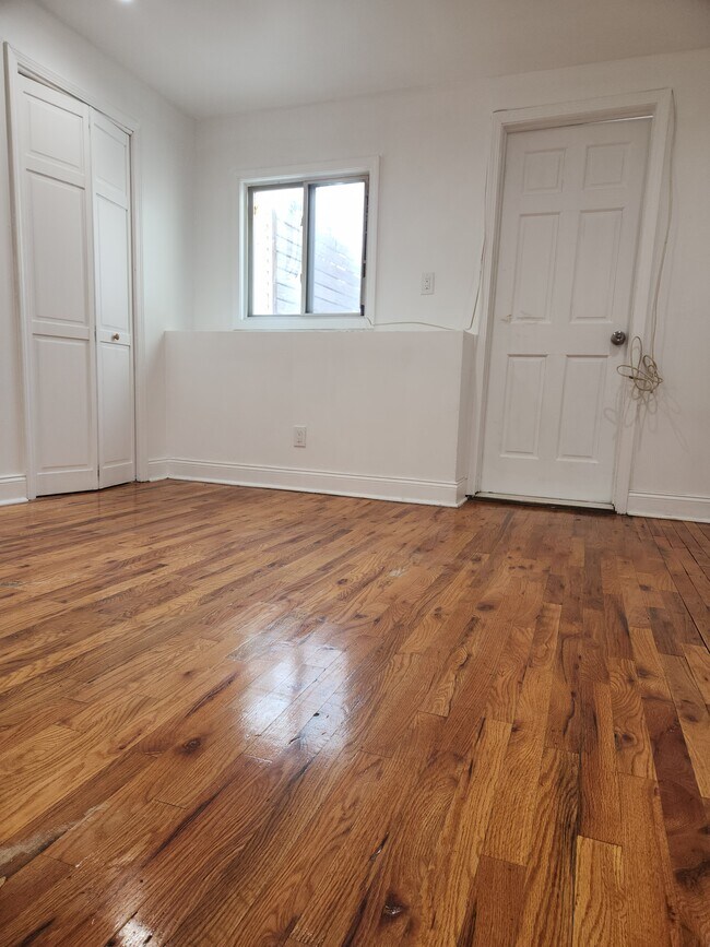 Photo - 82 Williams Ave