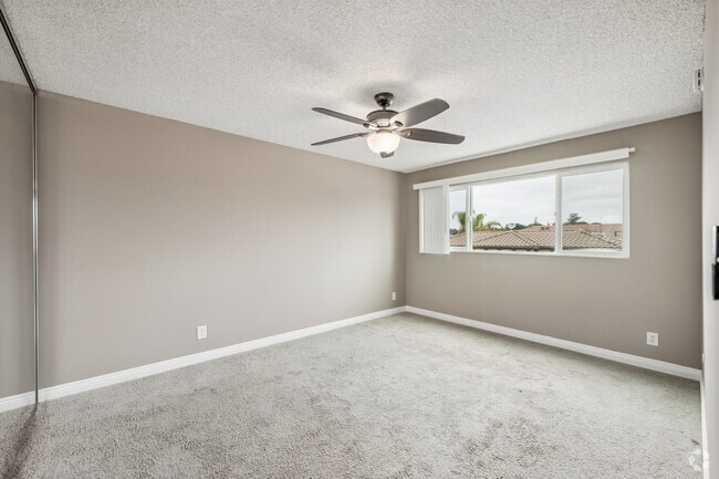 2BR, 2BA - 975SF - Primary Bedroom