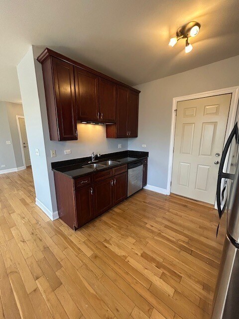 Photo - 2900 N Kolmar Ave Unit 3