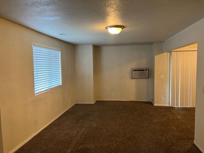 Photo - Beautiful condo with carport. Unidad 44