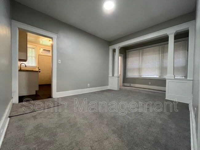 Photo - 6326 Vinewood St