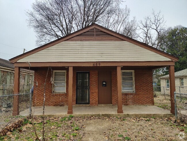 Building Photo - A rare find - 2 bathrooms! Rental