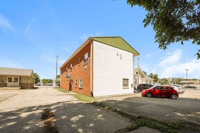 Photo - 226 N Broad St
