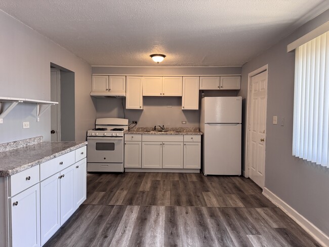 Photo - 503 James Ct