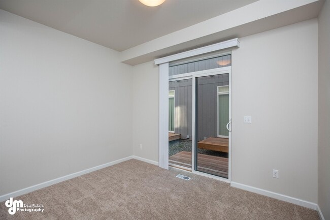 Photo - 156 Willow View Circle