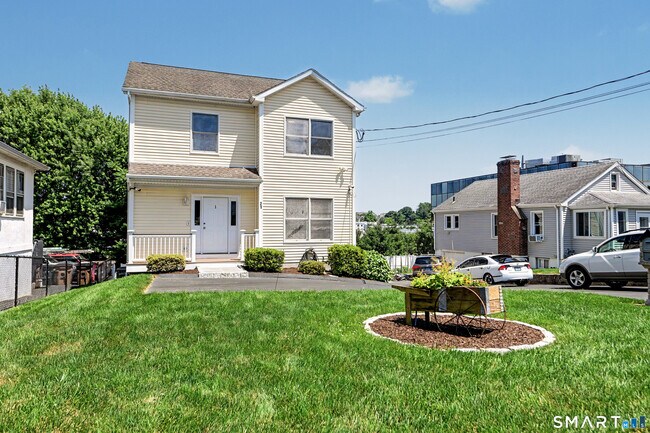 Photo - 21 Whitmore Ln Unit 1