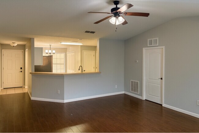 Photo - 45575 Ingleham Cir