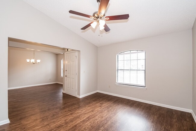 Photo - 3413 Deerfield Pointe Dr