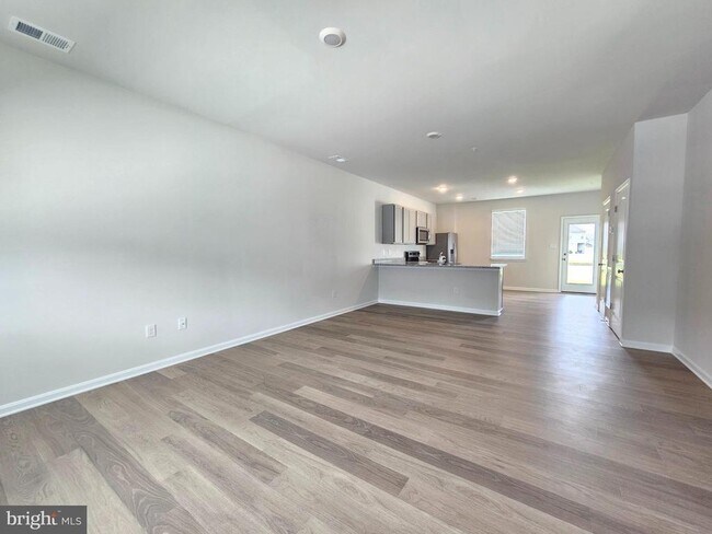 Photo - 1410 Sugarplum Ln