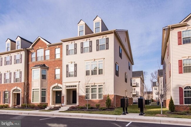 Photo - 42268 Tackroom Terrace Townhome