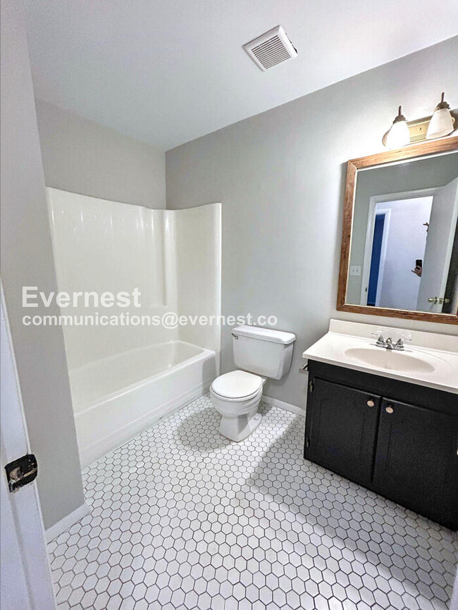 Photo - 2884 Millwheel Rd