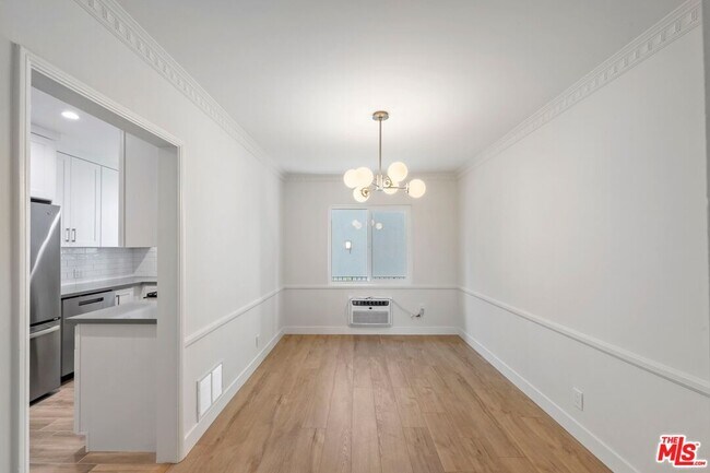 Photo - 1250 N Crescent Heights Blvd Unidad 4