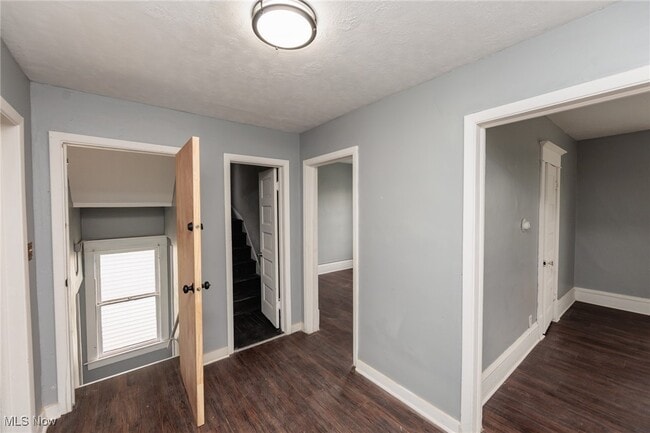 Photo - 1226 W Erie Ave Unidad Upper