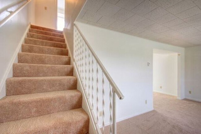 Photo - 1010 Crescent Dr