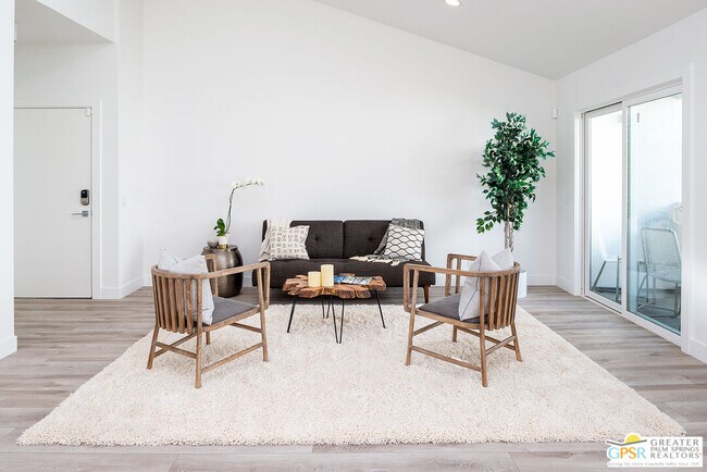 Photo - 717 Orlando Ave Unit 07