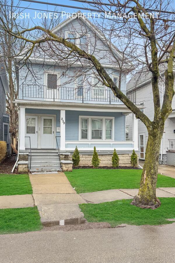 Building Photo - 239 Crowley Ave Unit Apt. 2