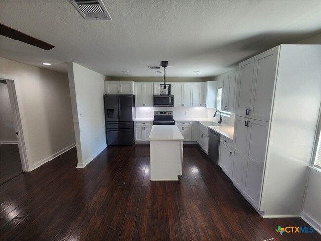 Photo - 1709 E Avenue H