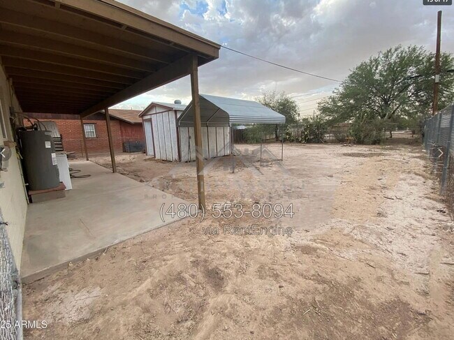 314 W Phoenix Ave